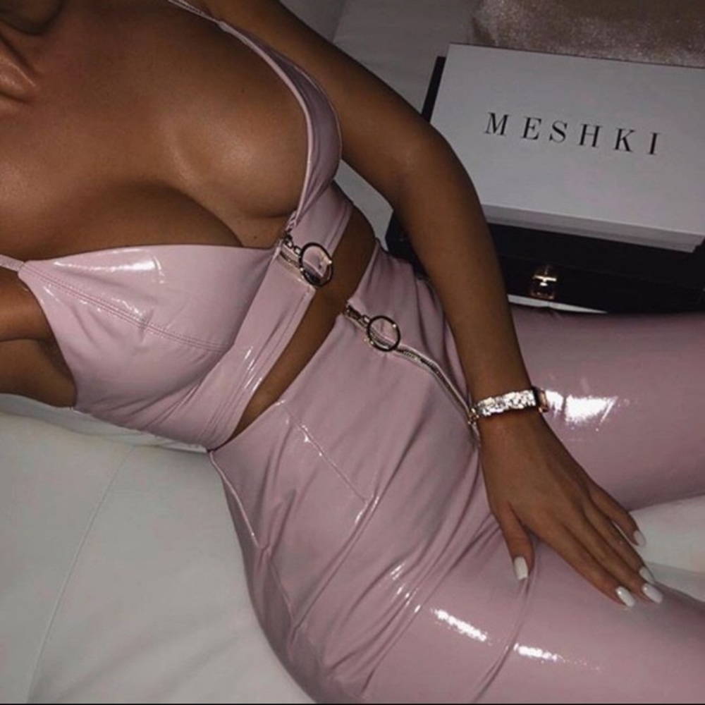 Meshki polyvinyl nude pink crop top